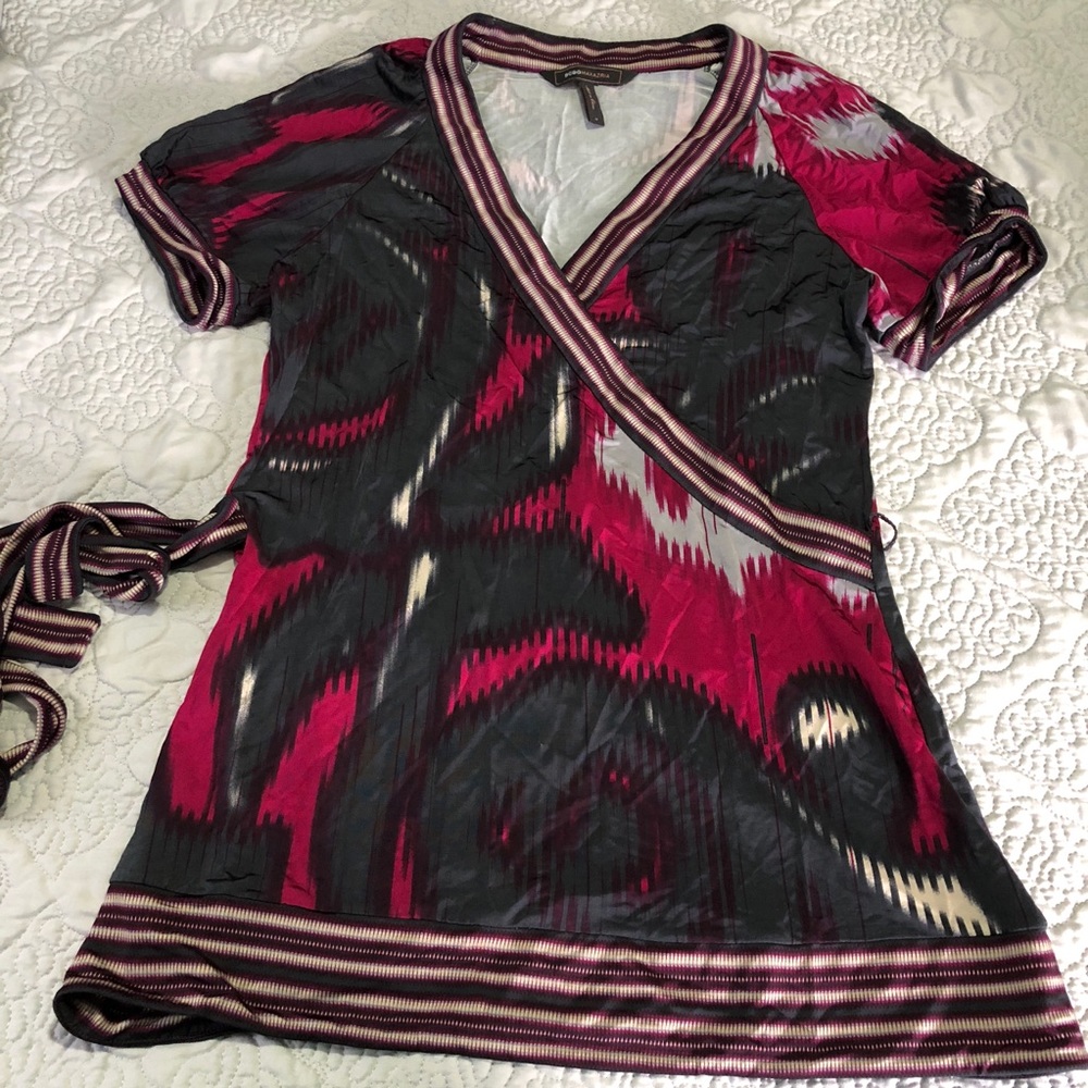⬇️BCBG Maxazria szM Beautiful top grey/pink burg